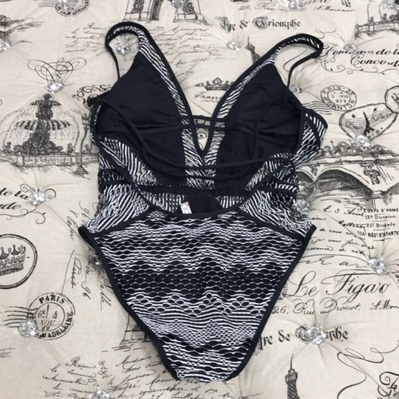 BECCA Reveal Plunge One-Piece Swimsuit - Picture 7 of 9